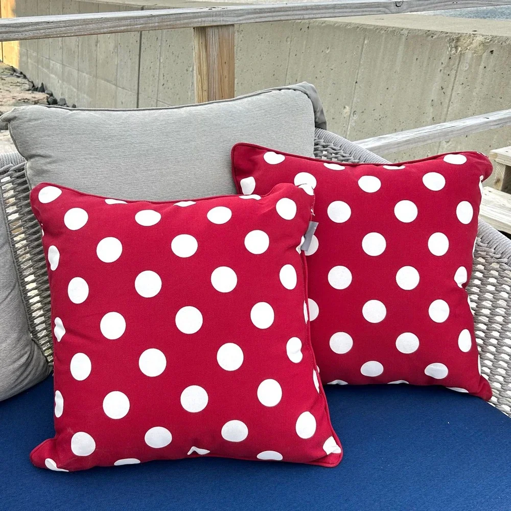 Set of 2 Pillow Perfect Red White Polka Dot Outdoor Throw Pillows 18